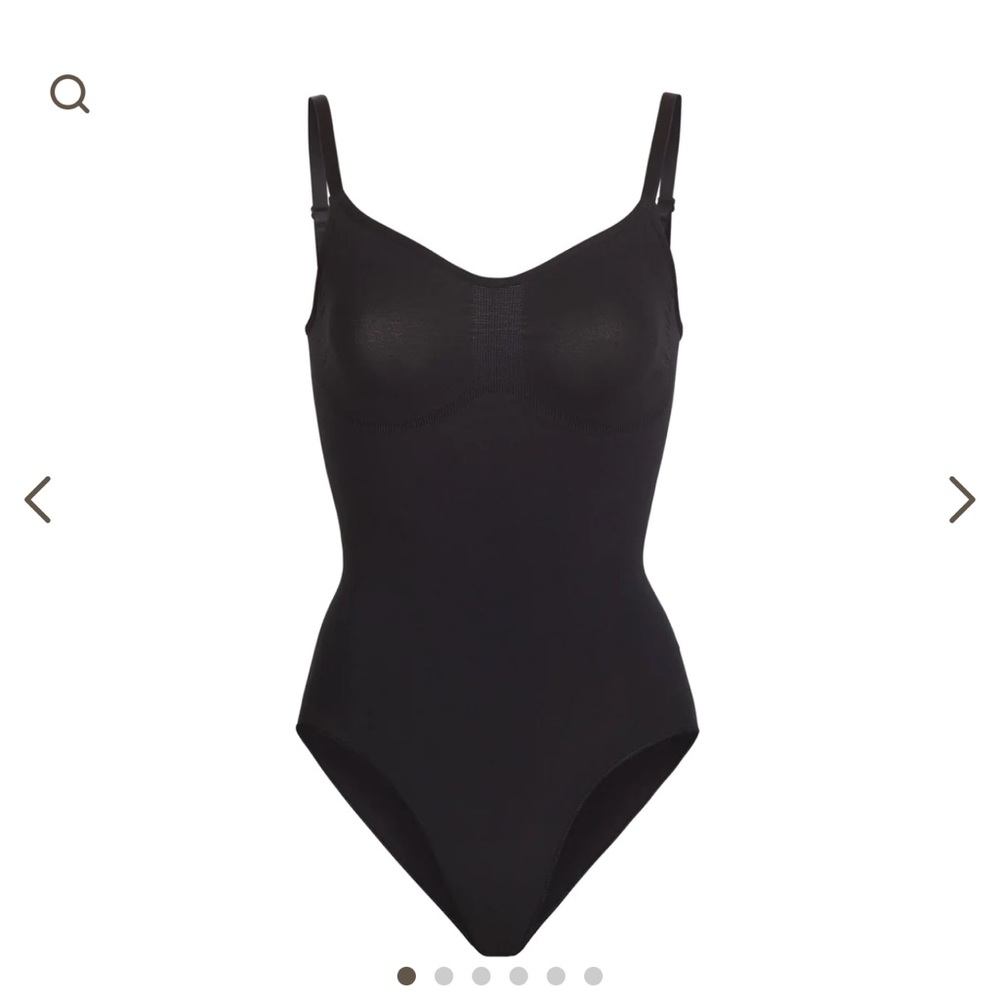 SKIMS shapewear bodysuit W. Snaps